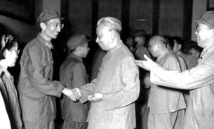 1964年国家主席刘少奇接见张履谦校友